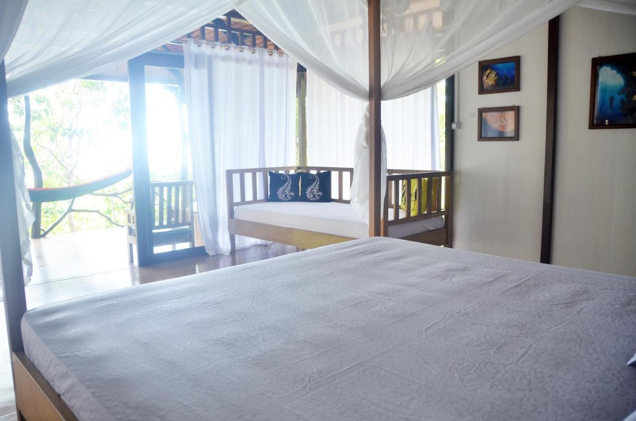 Araya Dive Resort Togean Bomba Eksteriør billede