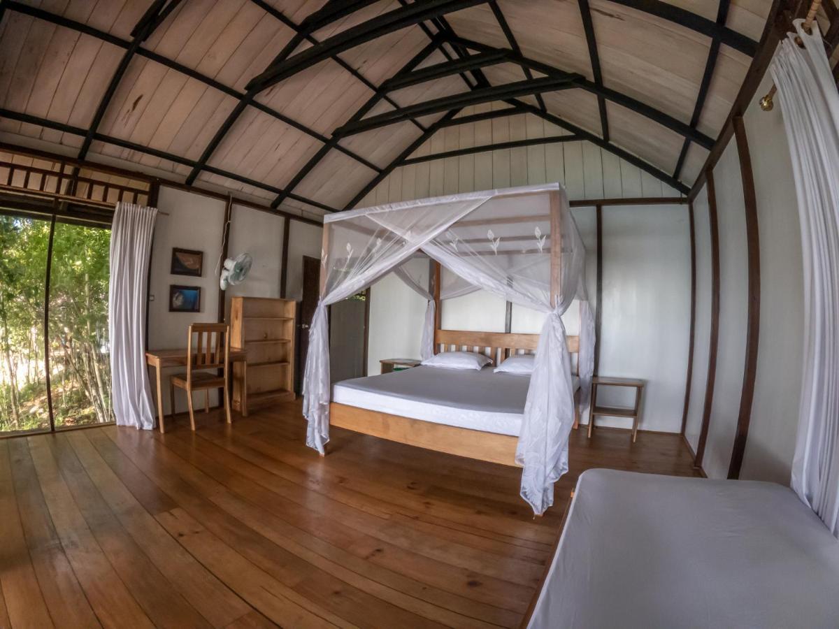 Araya Dive Resort Togean Bomba Eksteriør billede