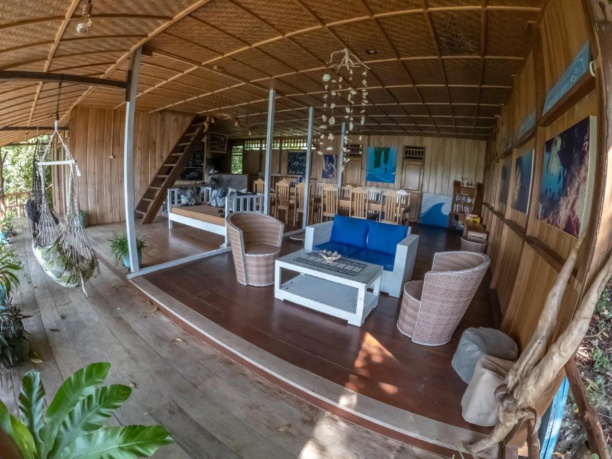Araya Dive Resort Togean Bomba Eksteriør billede